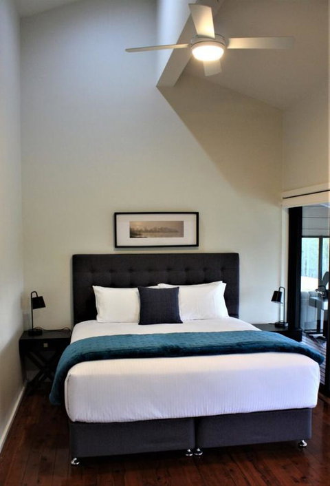 Wine Country Villas - Mackay Tourism 7