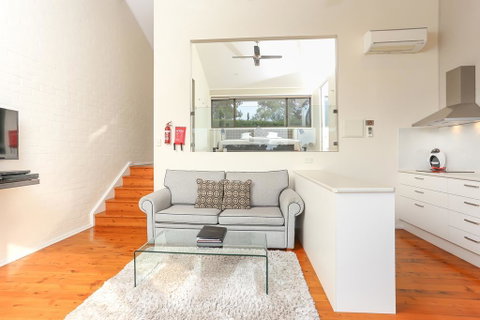 Wine Country Villas - Mackay Tourism 22