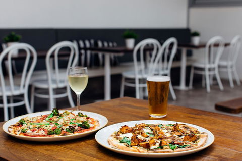 Coniston Hotel Wollongong - Mackay Tourism 23