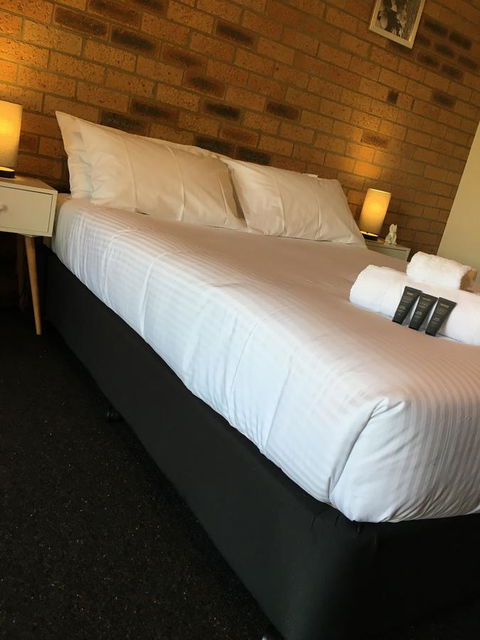Bega Downs Motor Inn - Mackay Tourism 12
