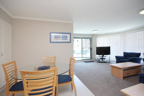 Sails Apartments - Mackay Tourism 22