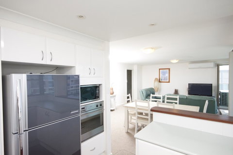 Sails Apartments - Mackay Tourism 17