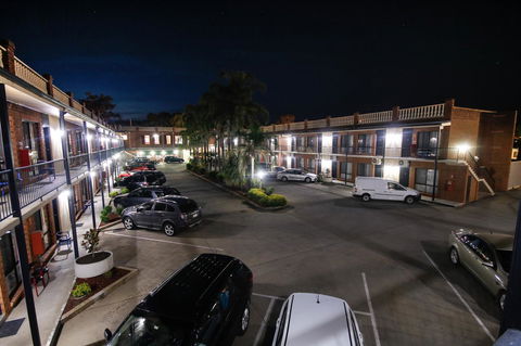 Albury Paddlesteamer Motel - Mackay Tourism 10