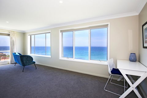 Neptune I Absolute Beachfront I Stunning Views - Mackay Tourism 12