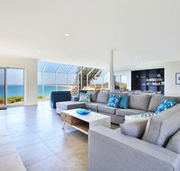 Neptune - Absolute Beachfront - Mackay Tourism