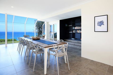 Neptune I Absolute Beachfront I Stunning Views - Mackay Tourism 6