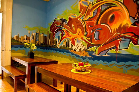 Mad Monkey Kings Cross - Mackay Tourism 0