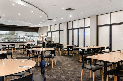 Quality Hotel Rules Club Wagga - Mackay Tourism 13