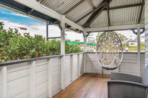 Club Byron Accommodation - Mackay Tourism 24