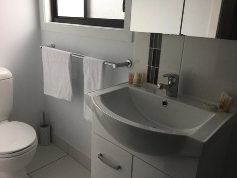 Club Byron Accommodation - Mackay Tourism 6