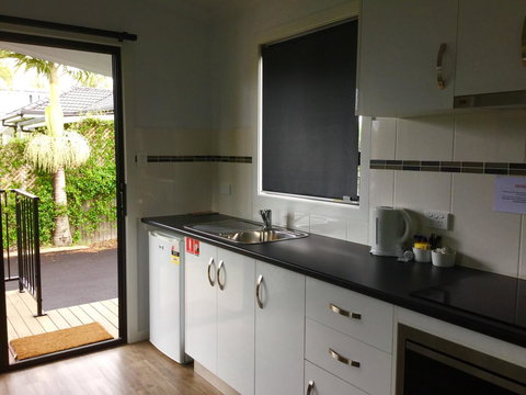 Club Byron Accommodation - Mackay Tourism 5