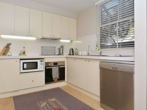 Villa 3br Chianti Villa Located Within Cypress Lakes Resort - Mackay Tourism 5