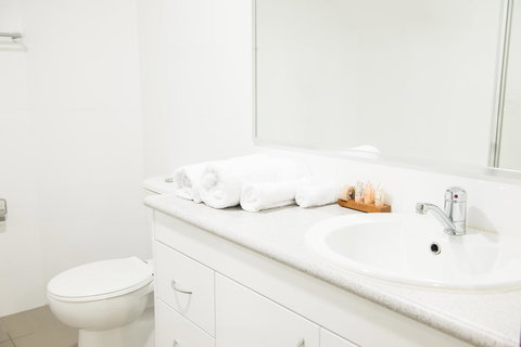 Copacabana Shores - Mackay Tourism 10