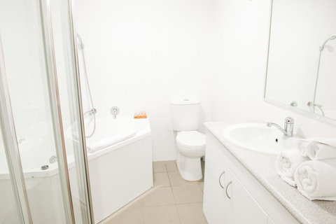 Copacabana Shores - Mackay Tourism 6