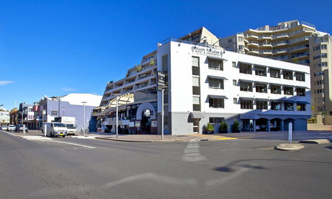 Manly Paradise Motel & Apartments - Mackay Tourism 0