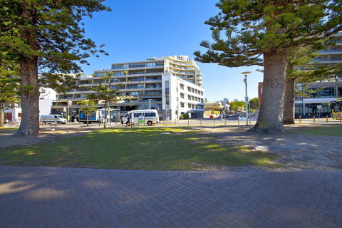 Manly Paradise Motel & Apartments - Mackay Tourism 20