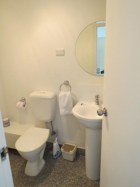 Manly Paradise Motel & Apartments - Mackay Tourism 30