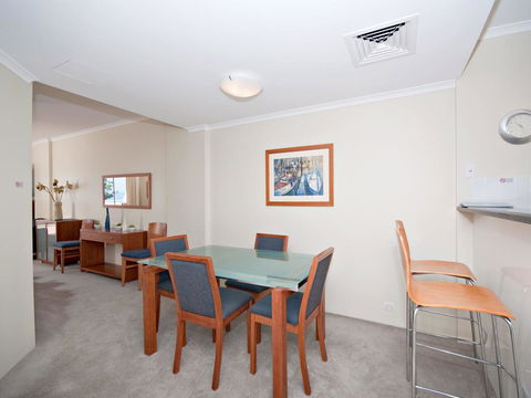 Messines Street, Breakwater Apartment, 104 - Mackay Tourism 3