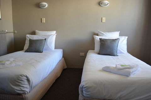 Commercial Hotel Motel Lithgow - Mackay Tourism 30