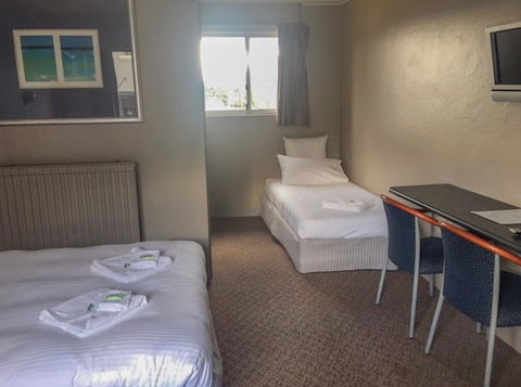 Commercial Hotel Motel Lithgow - Mackay Tourism 11