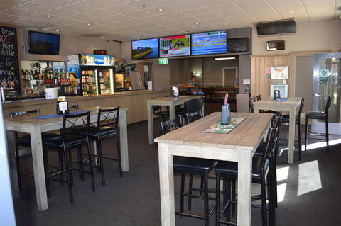 Commercial Hotel Motel Lithgow - Mackay Tourism 4