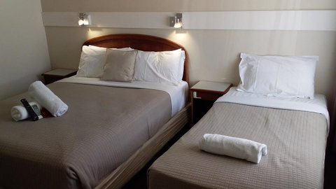 Allonville Gardens Motel - Mackay Tourism 4