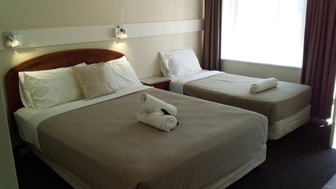 Allonville Gardens Motel - Mackay Tourism 5