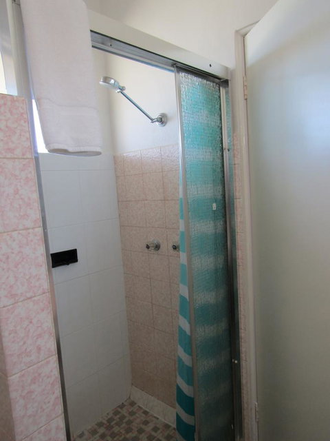Allonville Gardens Motel - Mackay Tourism 27