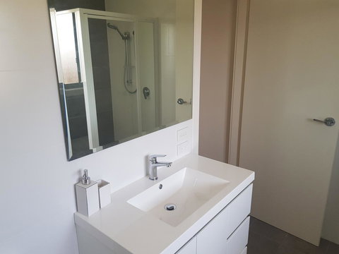 Golden Hill Cottage - Mackay Tourism 3