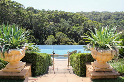 The Outlook Cabana - Mackay Tourism 11