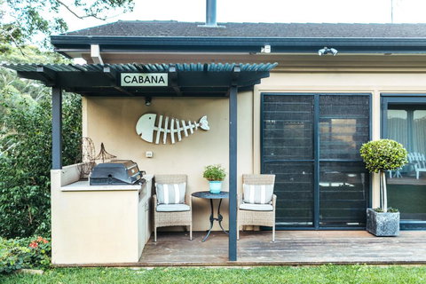 The Outlook Cabana - Mackay Tourism 5