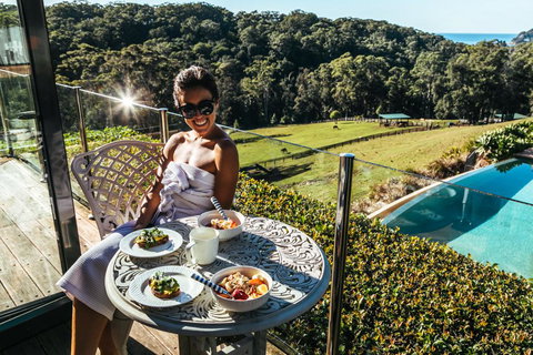 The Outlook Cabana - Mackay Tourism 3