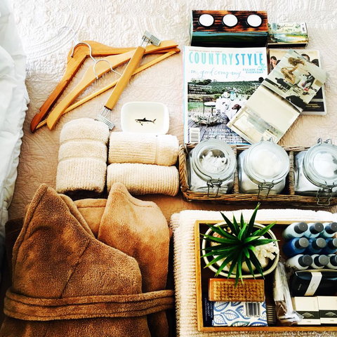 The Outlook Cabana - Mackay Tourism 8