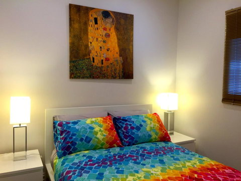Luxury House In Bondi Junction - Mackay Tourism 10