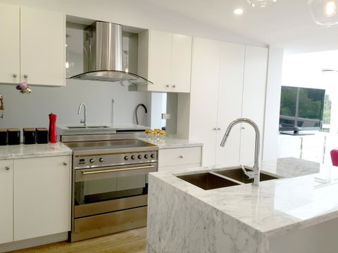 Luxury House In Bondi Junction - Mackay Tourism 14