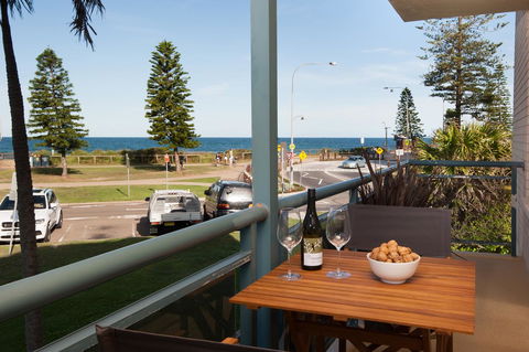 Waterview Beach Apartment - Mackay Tourism 13