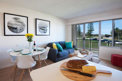 Waterview Beach Apartment - Mackay Tourism 6