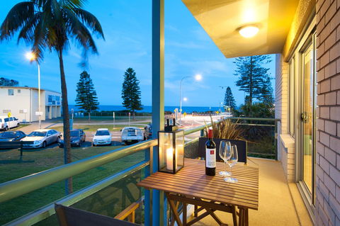 Waterview Beach Apartment - Mackay Tourism 3