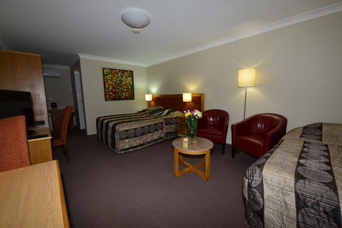 Winning Post Motor Inn - Mackay Tourism 20