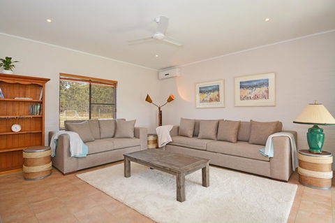JE Guesthouse, Central To All The Hunter Valley Has To Offer - Mackay Tourism 2