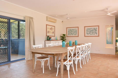JE Guesthouse, Central To All The Hunter Valley Has To Offer - Mackay Tourism 6