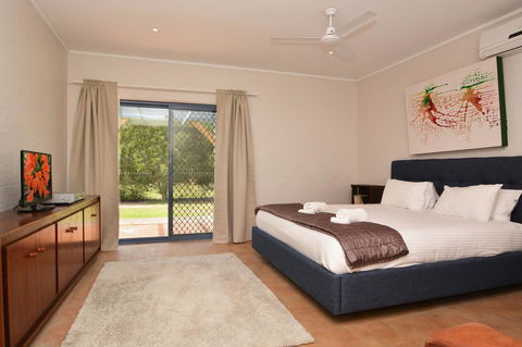 JE Guesthouse, Central To All The Hunter Valley Has To Offer - Mackay Tourism 16