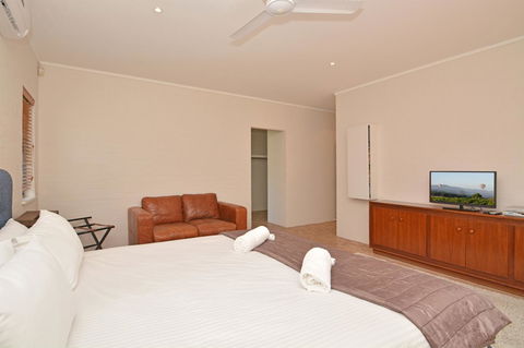 JE Guesthouse, Central To All The Hunter Valley Has To Offer - Mackay Tourism 18