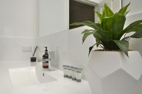 JE Guesthouse, Central To All The Hunter Valley Has To Offer - Mackay Tourism 28