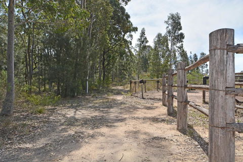 JE Guesthouse, Central To All The Hunter Valley Has To Offer - Mackay Tourism 43