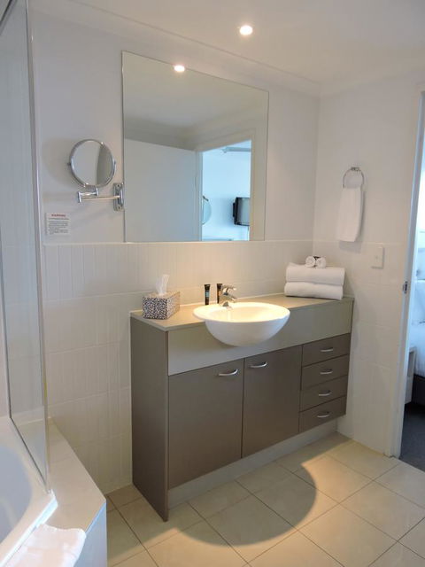 BASE Holidays - Ettalong Beach Premium Apartments - Mackay Tourism 20