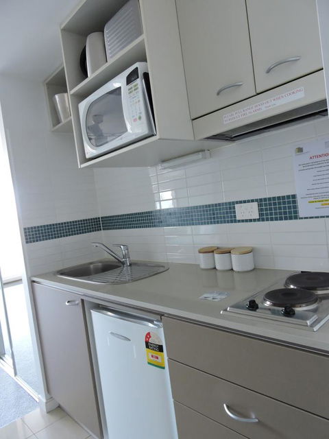 BASE Holidays - Ettalong Beach Premium Apartments - Mackay Tourism 21