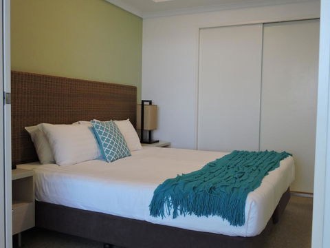 BASE Holidays - Ettalong Beach Premium Apartments - Mackay Tourism 15
