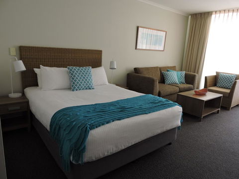 BASE Holidays - Ettalong Beach Premium Apartments - Mackay Tourism 11