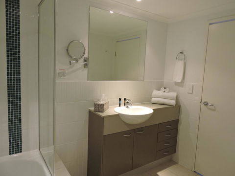 BASE Holidays - Ettalong Beach Premium Apartments - Mackay Tourism 6